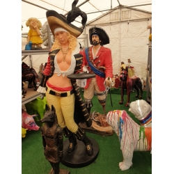 Figurka pirata i piratki.jpg